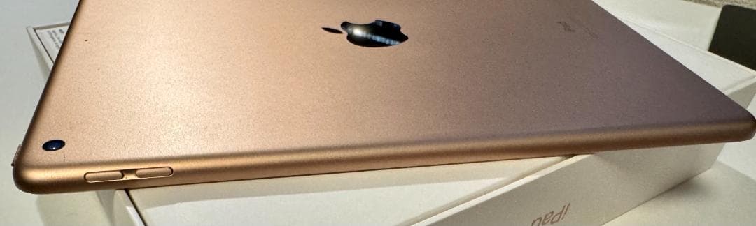 iPad 第7世代　無印　ローズゴールド 本体　32GB 箱付き　ステッカー付