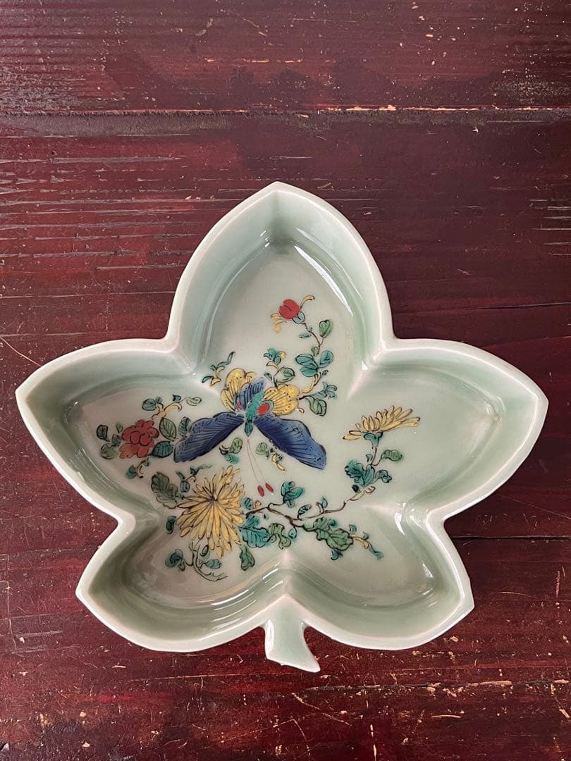 希少　注文品　清朝期　新渡　楓形鉢　五彩　蝶　虫　菊　中国古玩　変形向付菓子鉢