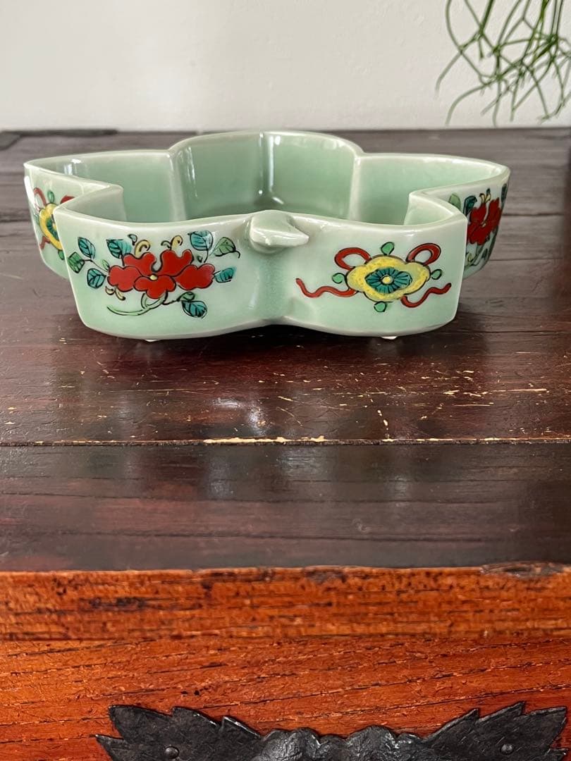 希少　注文品　清朝期　新渡　楓形鉢　五彩　蝶　虫　菊　中国古玩　変形向付菓子鉢