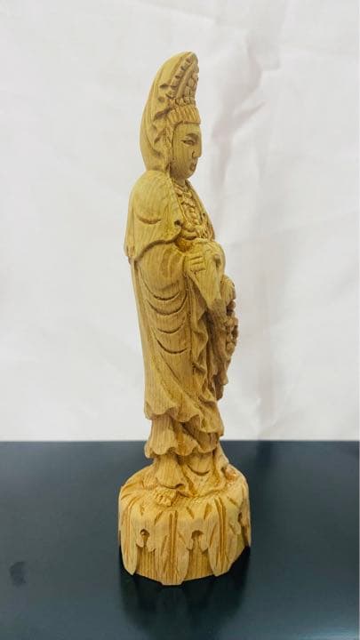 屋久杉一木彫　観音菩薩像②