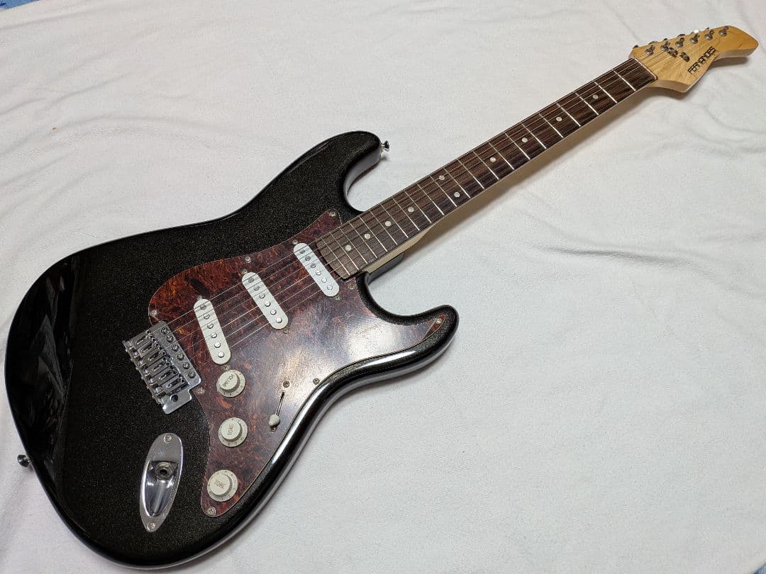 FERNANDES LE-1Z 黒ラメ　美品！