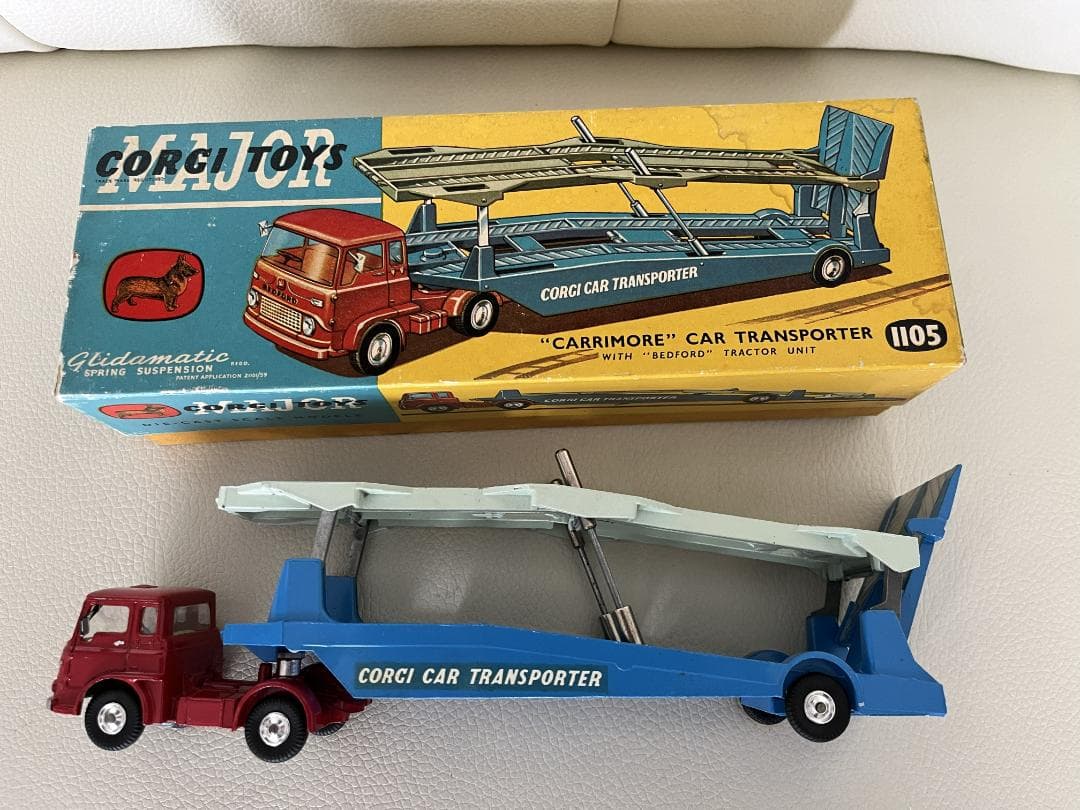 ミニカー Corgi Carrimore Car Transporter