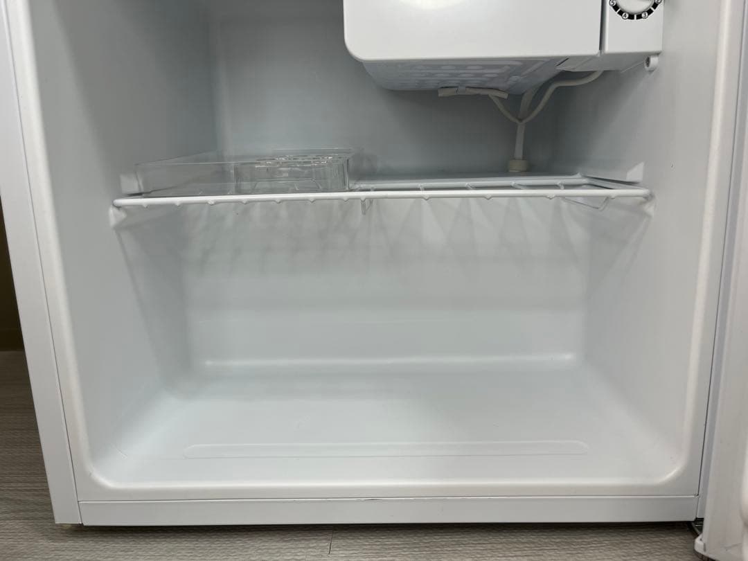 【極美品】comfee 冷蔵庫 冷凍付き　ホワイト　45Ｌ