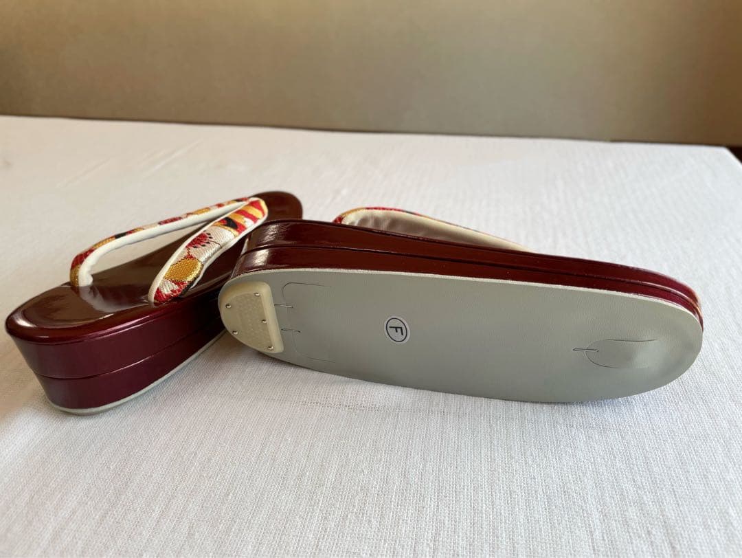 新品未使用品　振袖用　草履.バックセット
