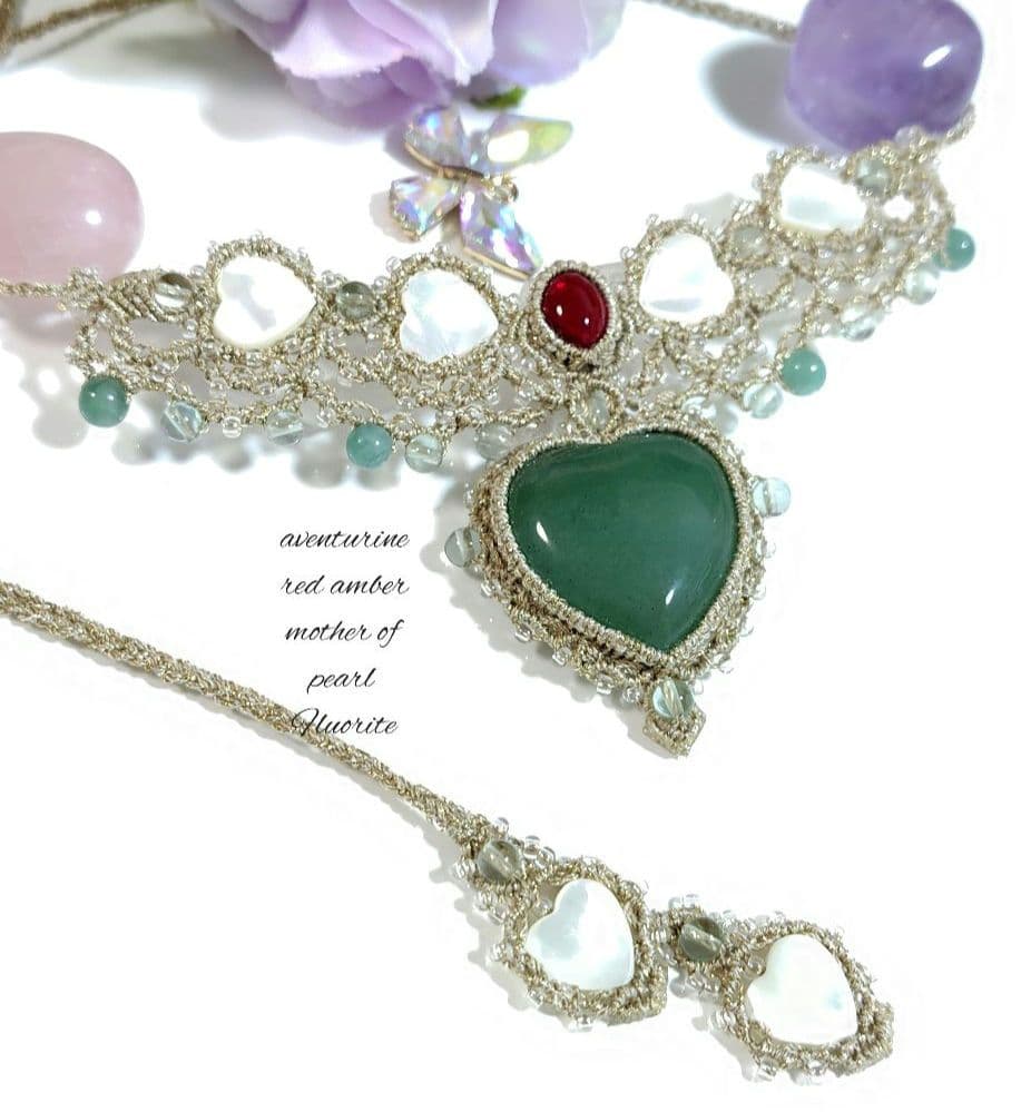 ♡アベンチュリン、レッドアンバー、フローライトなどマクラメ編みネックレス