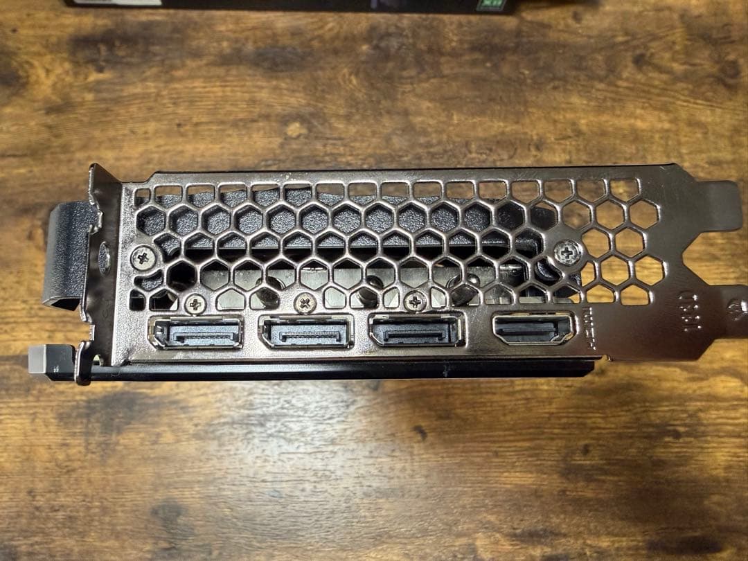 グラフィックボード・グラボ・ビデオカード Gainward RTX4070 ghost 12gb