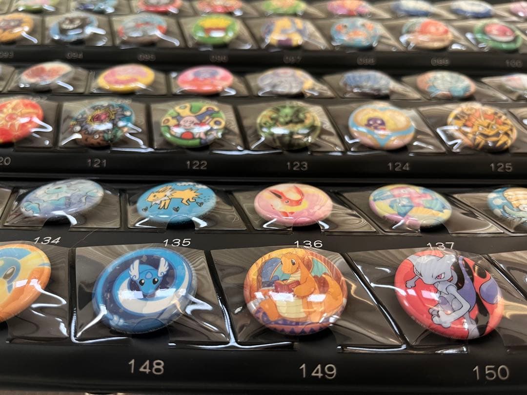 ポケモンバッジ151 ポケセン限定15周年記念缶バッジセット：お値下げ不可