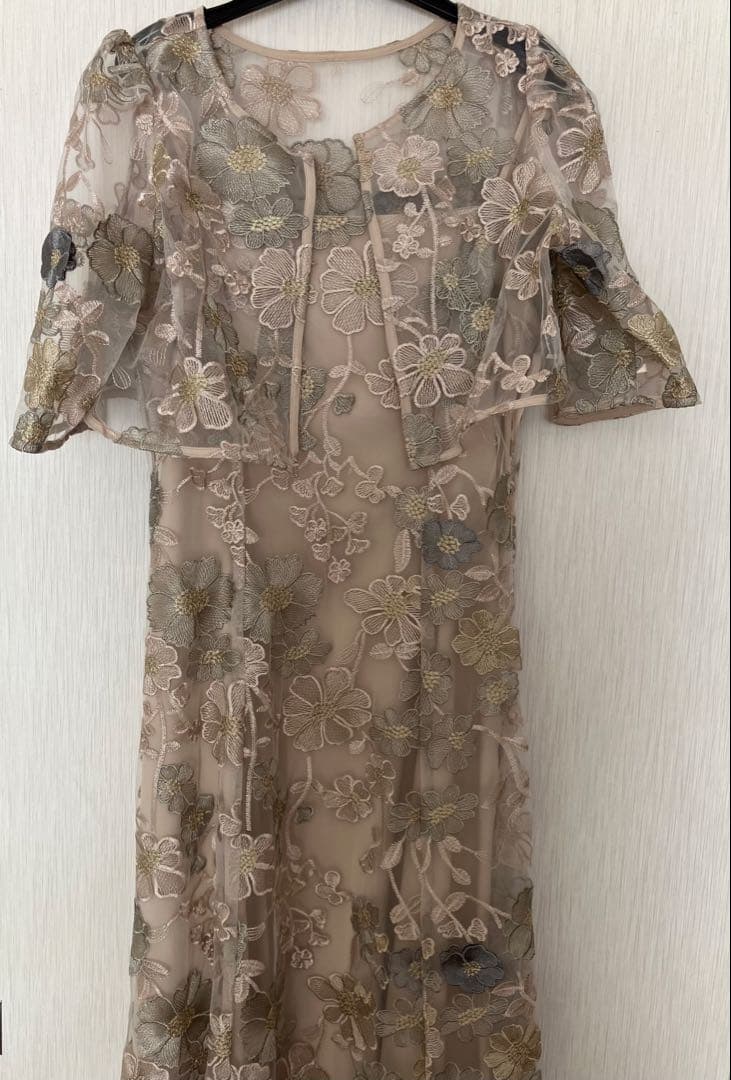 オケージョンワンピース　刺繍デザイン キャミ、ボレロ2点セットパーティードレス