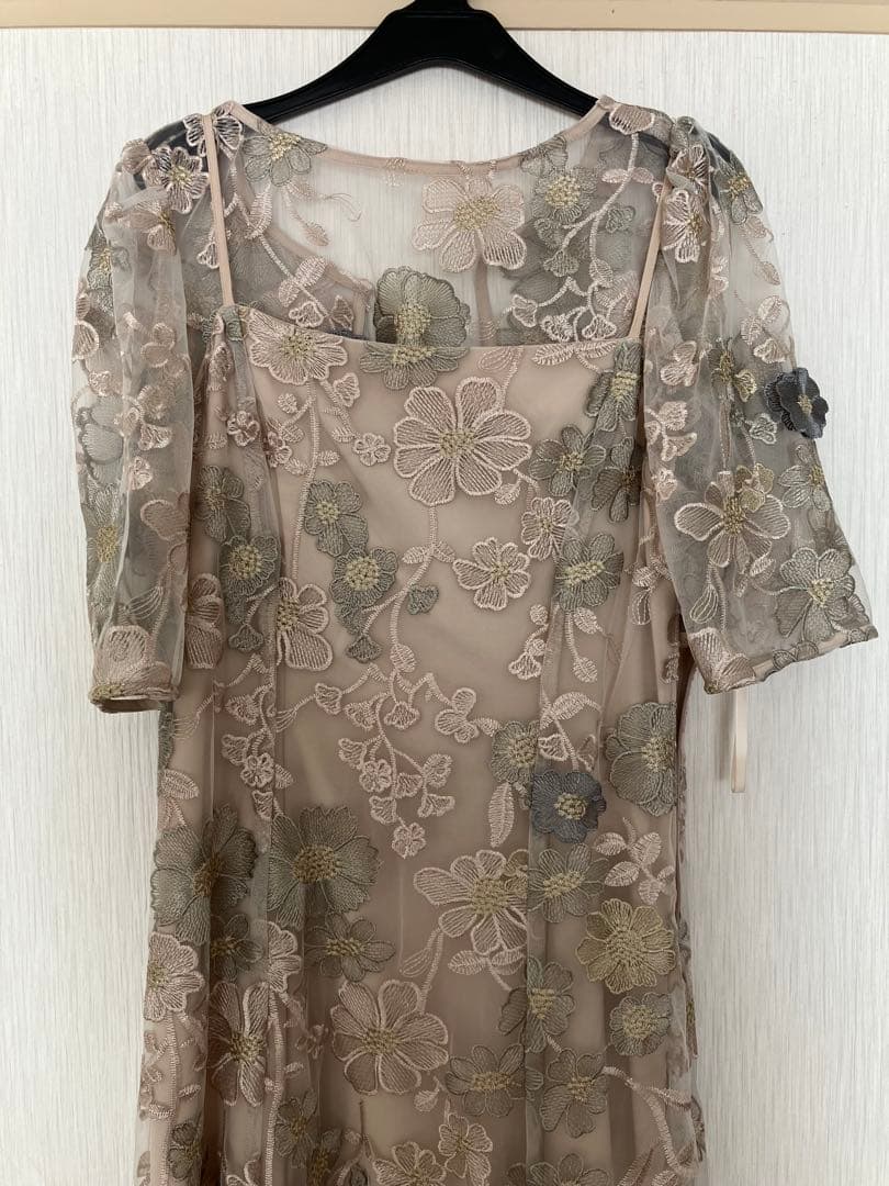 オケージョンワンピース　刺繍デザイン キャミ、ボレロ2点セットパーティードレス