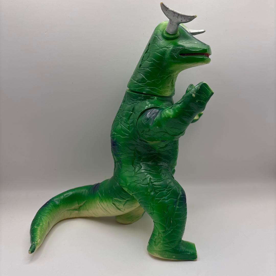 バンダイ ウルトラマン生誕25周年記念ウルトラ怪獣　ブルマァク エレキング