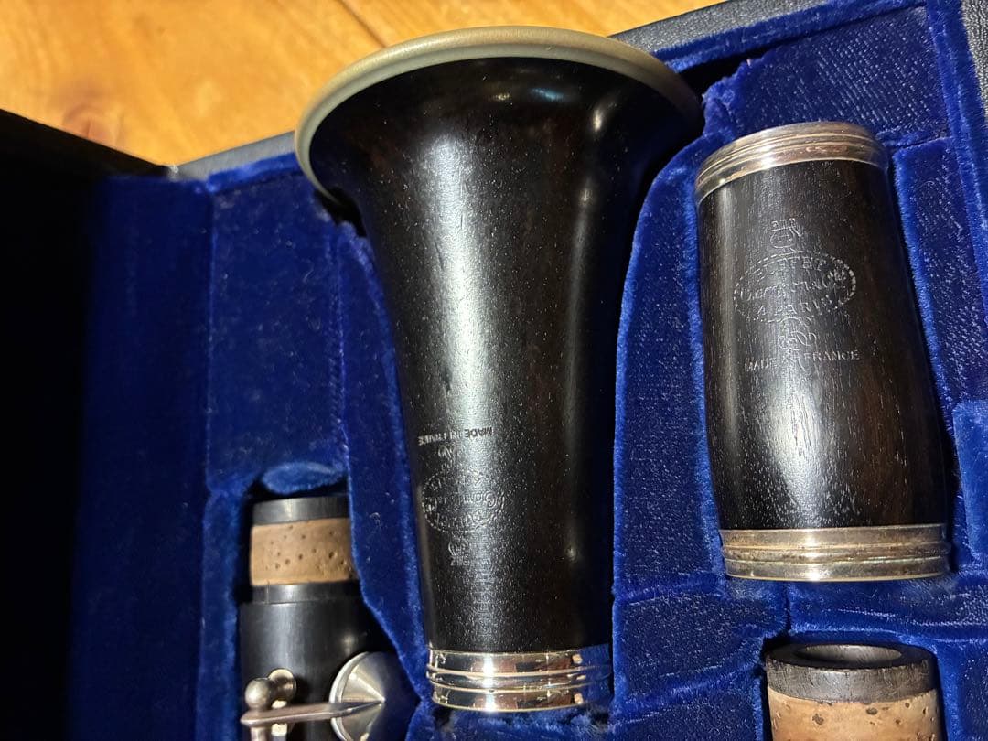 ビュッフェクランポンR13 ケース、カバー付き