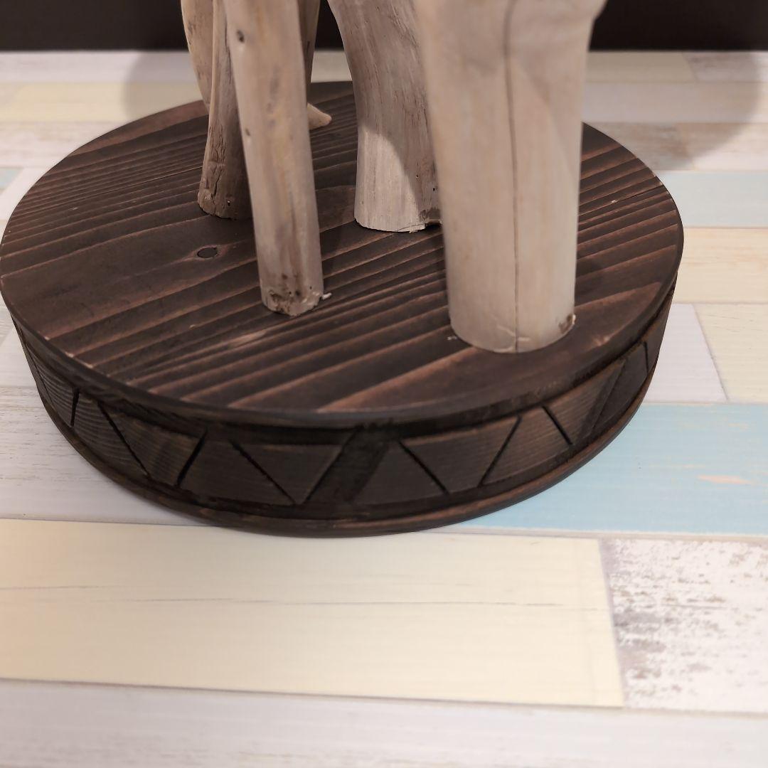 木と流木。アジアンテイスト円型ローサイドテーブル