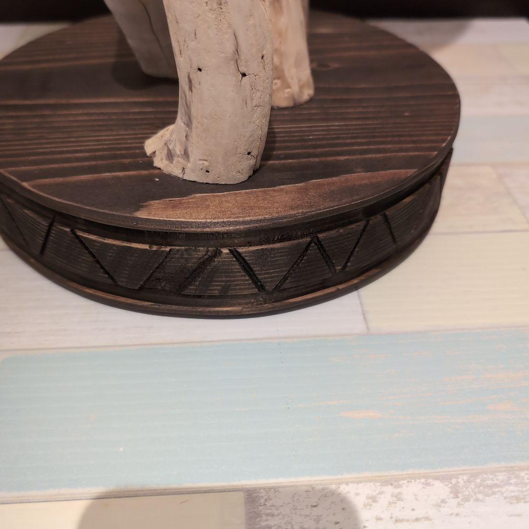 木と流木。アジアンテイスト円型ローサイドテーブル