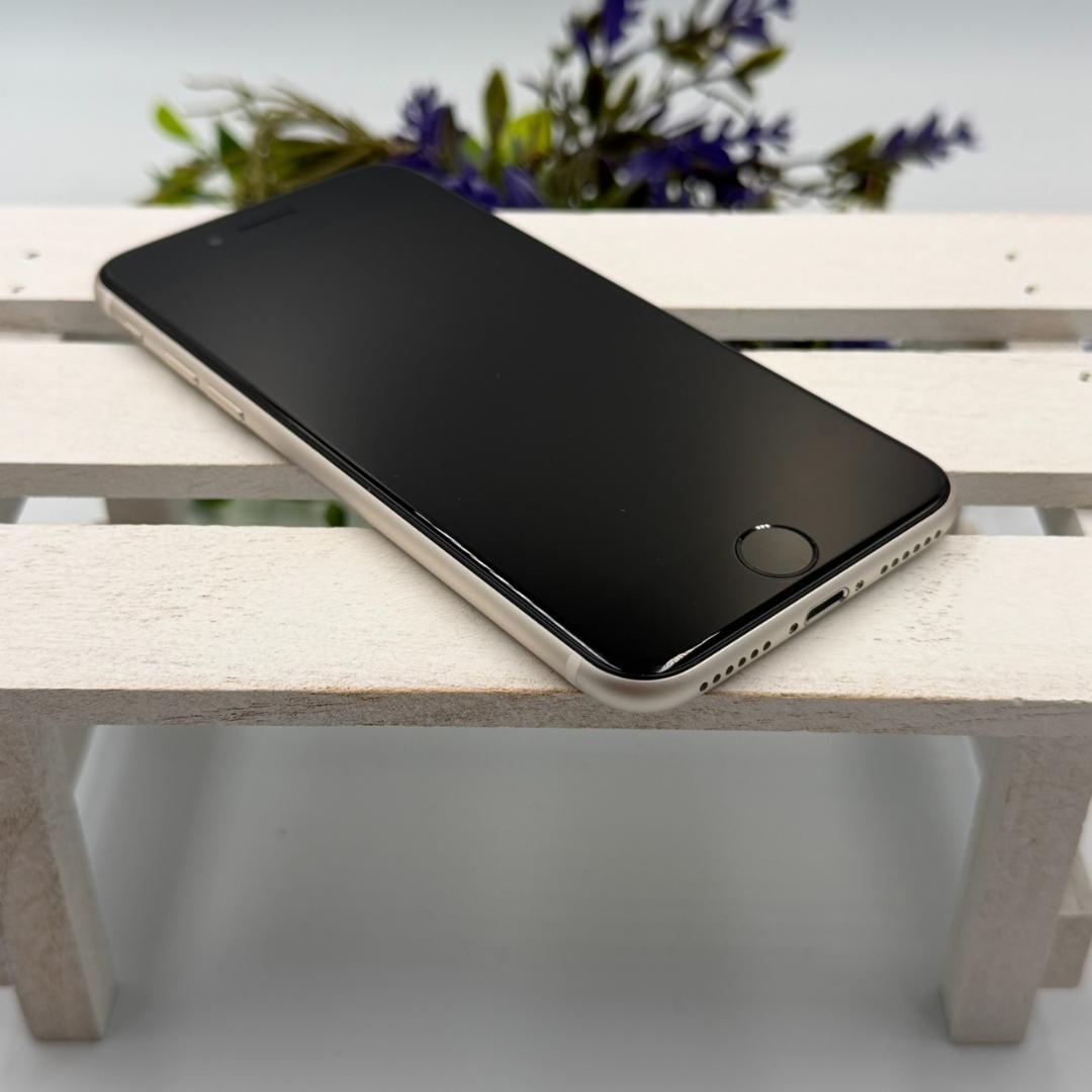 【美品】iPhone SE第3世代 64GB スターライト 321