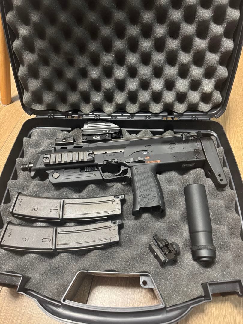 【18禁】東京マルイ　MP7A1 ガスガン　アタッシュケース付き
