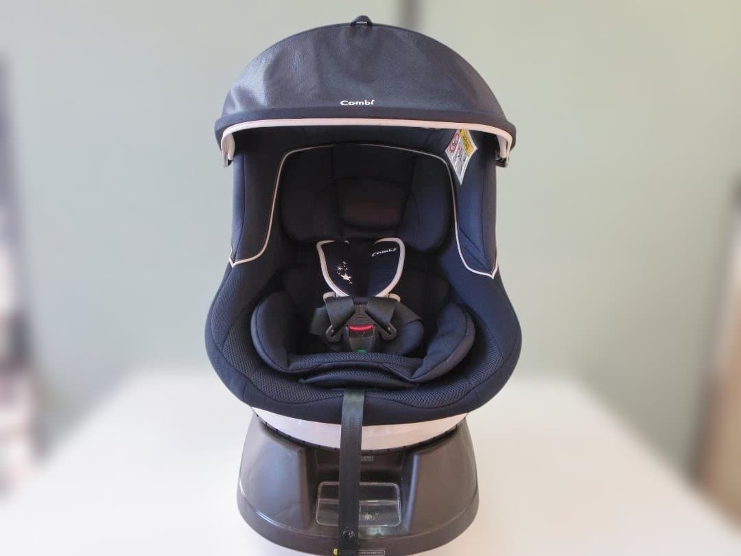 コンビ　チャイルドシート　クルムーヴ シンプライトSimplight 回転式