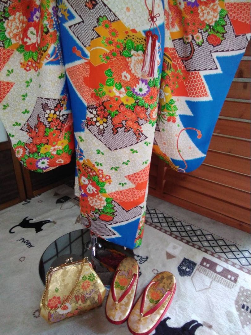 3歳から5歳向け・正絹のお着物セット