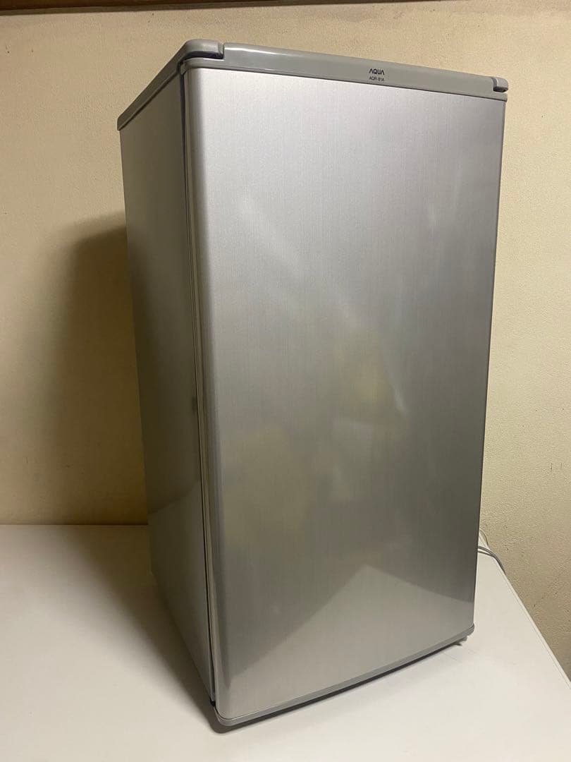 2012年製 AQUA 1ドア冷蔵庫 AQR-81A 75L 冷凍スペース付き
