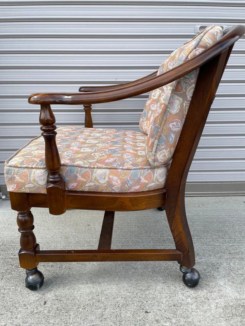 カリモク　ダイニング　アームチェア　キャスターつき　②