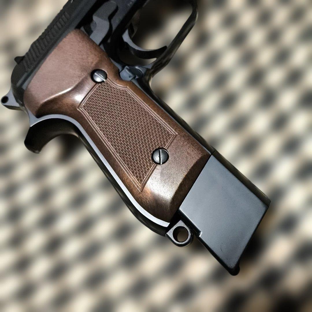 1 東京マルイ製　M93R 電動ハンドガン　ロングマガジンセット