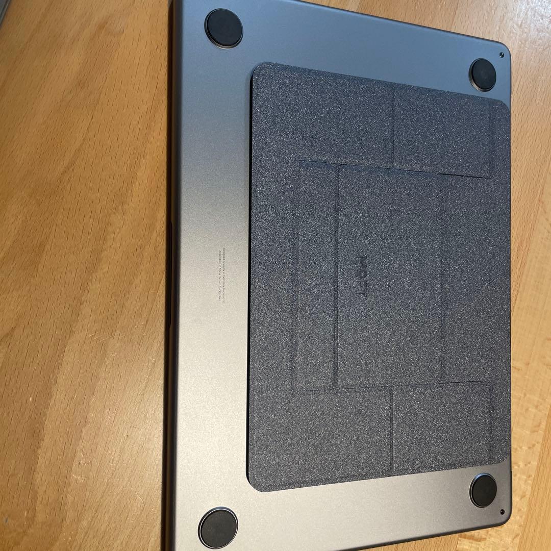 Apple MacBook Air 13インチ　M3 スペースグレー