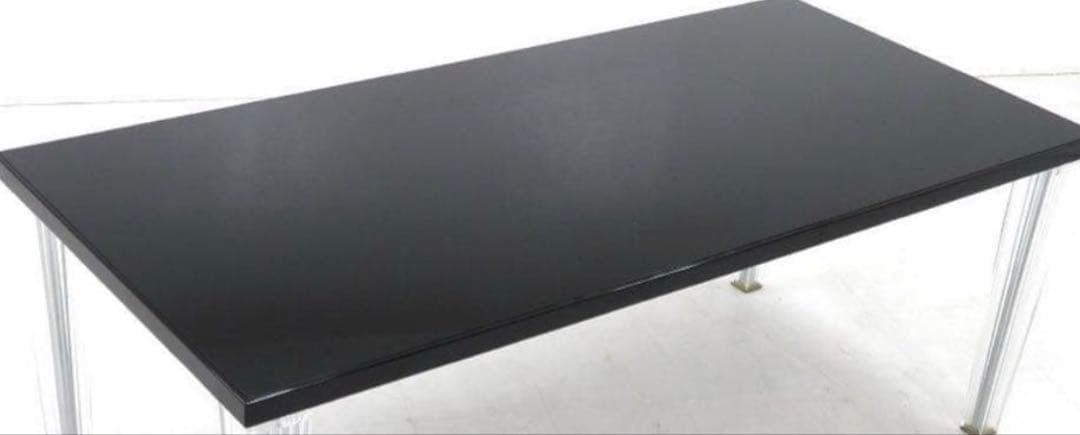 フェレル　黒の長方形ダイニングテーブルカバー