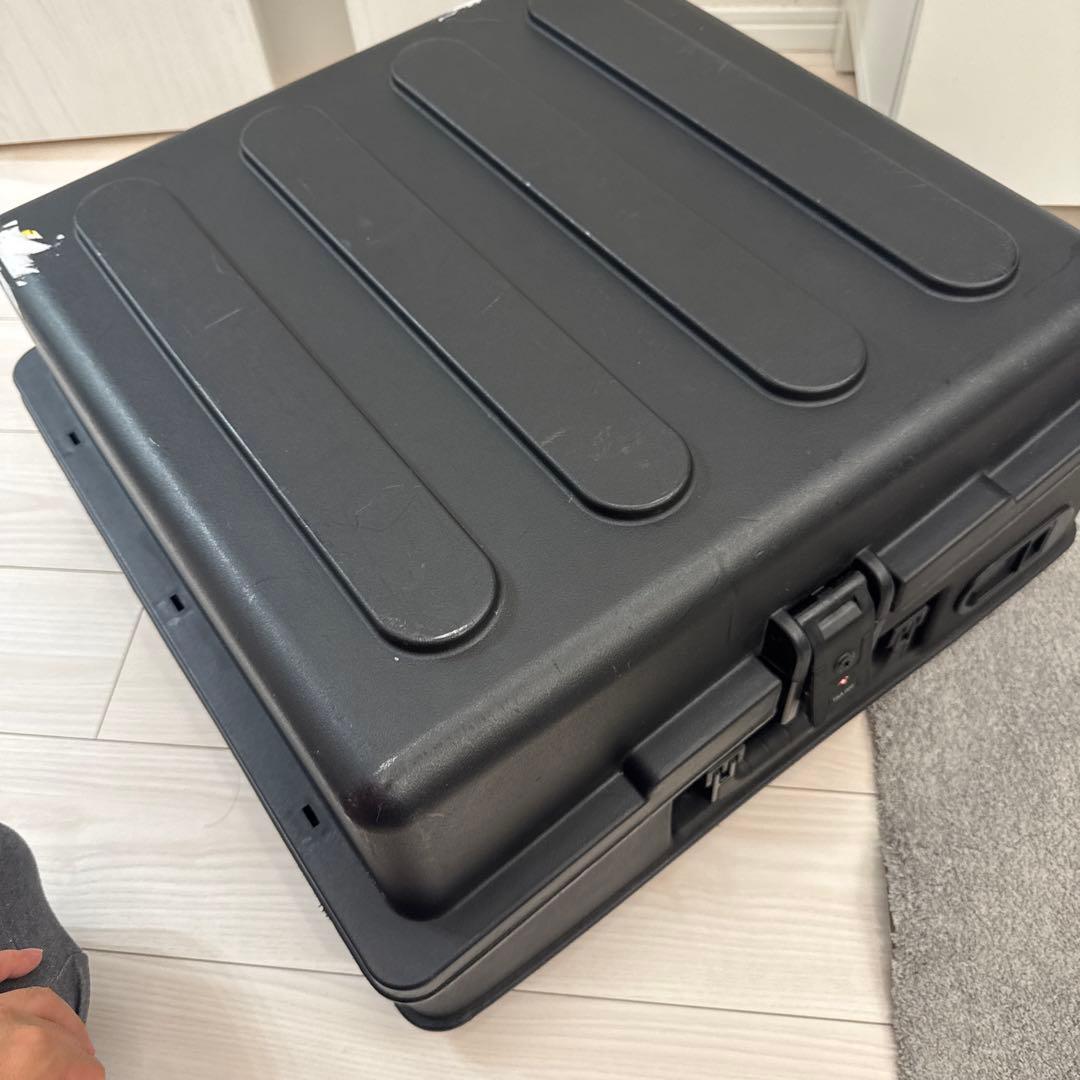 ALLEN&HEATH Qu-16c (SKBケース付き)