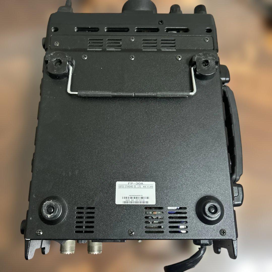 ケ*ン様 YAESU ET-897 HF/VHF/UHF トランシーバー