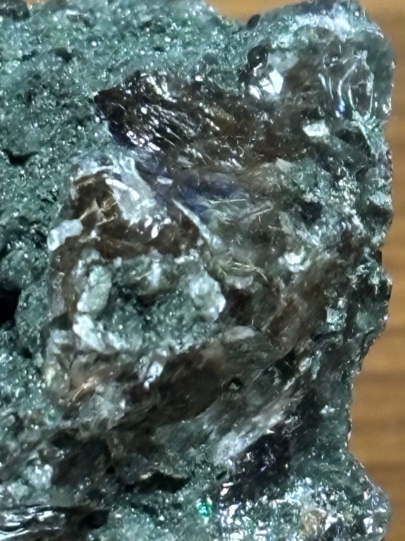 高品質ヒマラヤ産マニハールルチルの原石です！激レア貴重な商品です