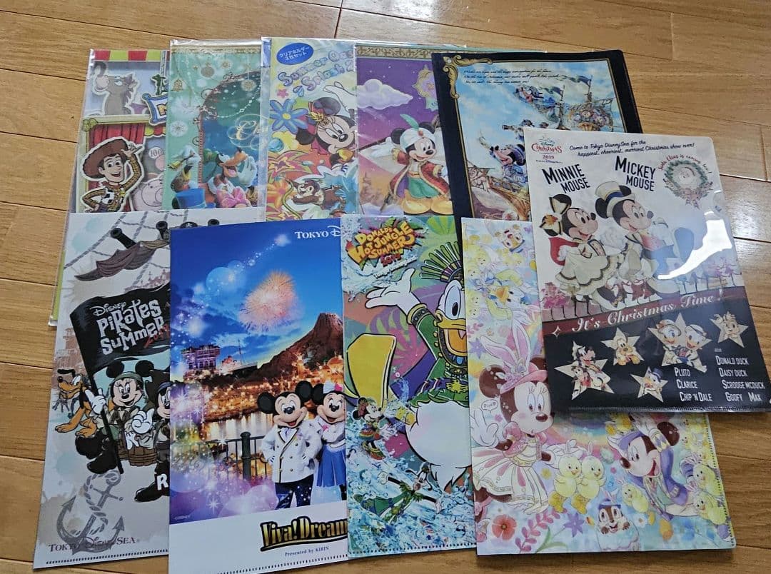 ディズニーキャラクタークリアファイルセット