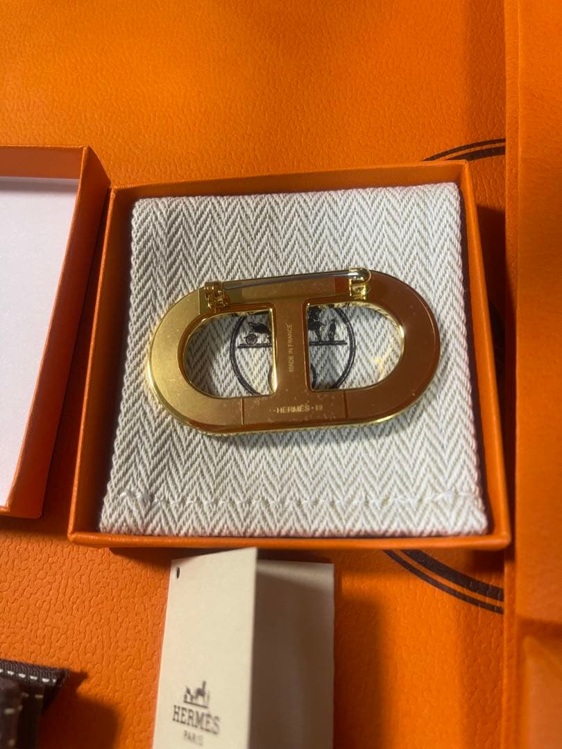 新品未使用　エルメスHERMES ブローチ　シェーヌダンクル　クレ　ゴールド