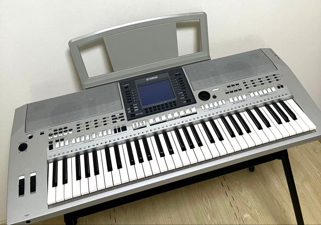 美品 送料無料 動作保証 YAMAHA PSR-S700 ポータブルキーボード