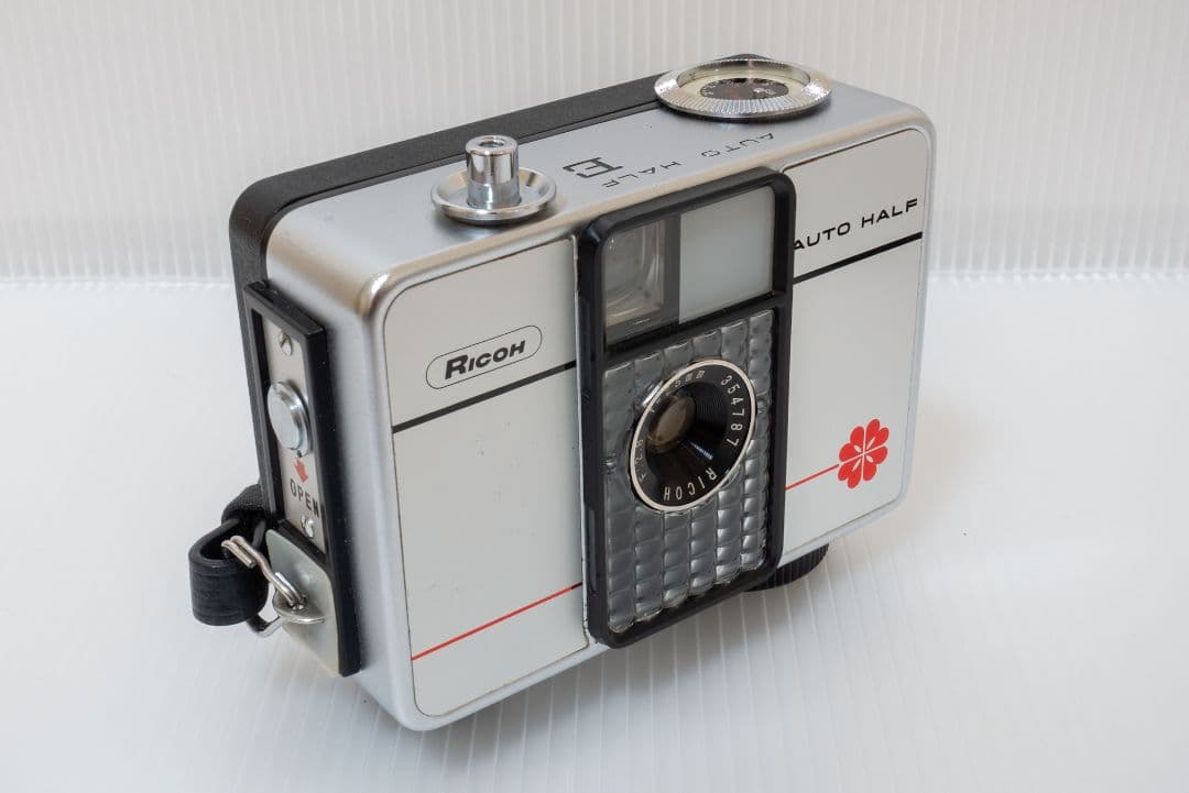 ⑪【美品・整備済品】RICOH AUTO HALF E 「レッドフラワー」