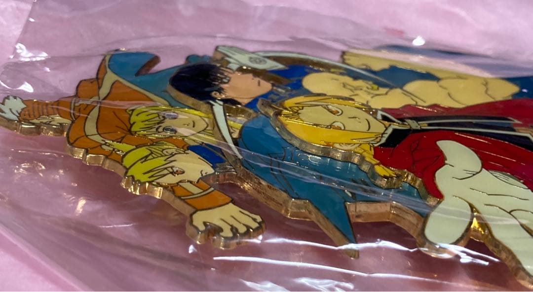 ★新品未使用品★「鋼の錬金術師」特大の立体ピンバッジ★簡易パッケージ★稀希少品★