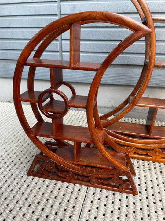 高級　月の形の木の飾り棚　アンティーク　大小２個セット