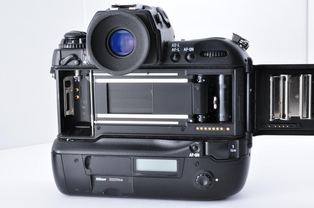 超特価 Nikon F5 35mm SLR Film Camera #DD11