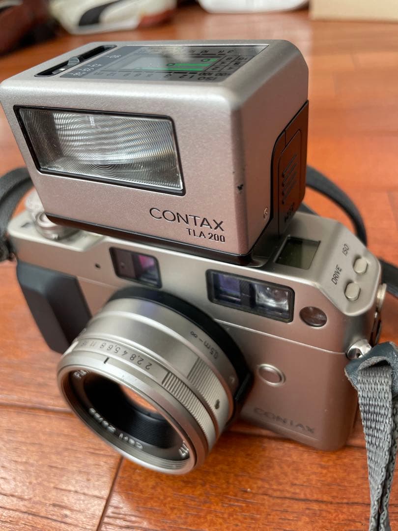CONTAX G1＋35mm F2レンズ 、TLA 200フラッシュ、取説付