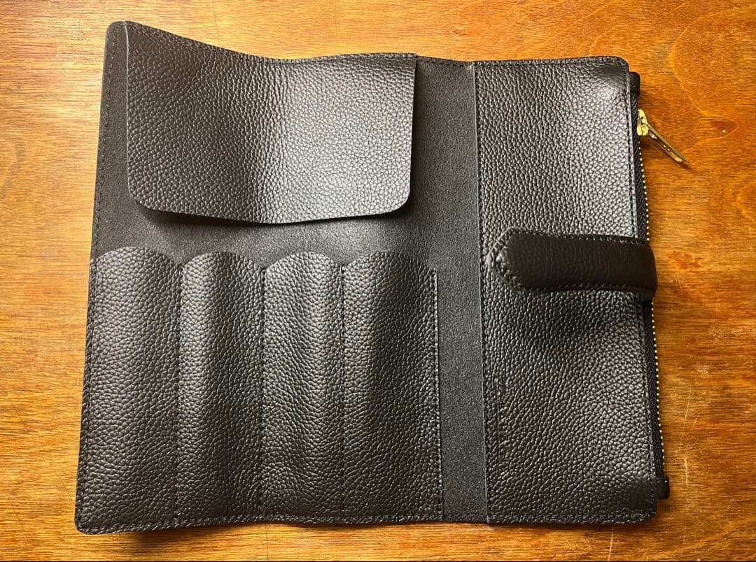 バハギア ロールペンケース