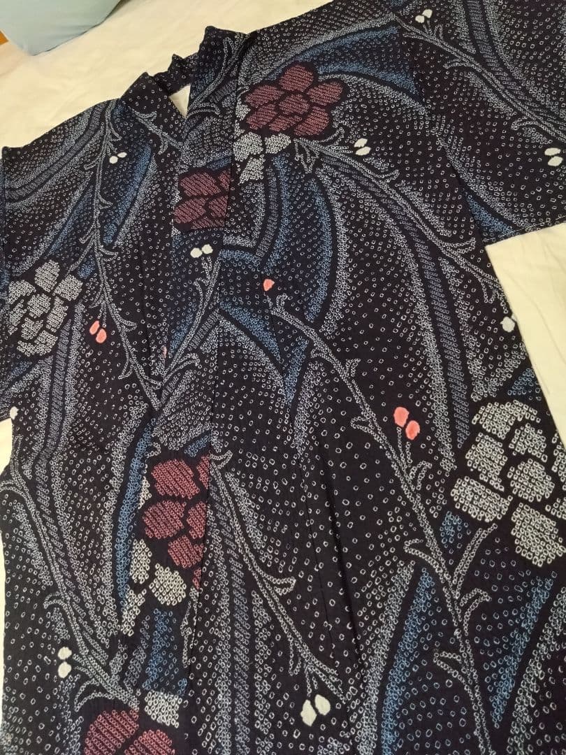 細かい絞りの浴衣・身丈160，裄丈65.5