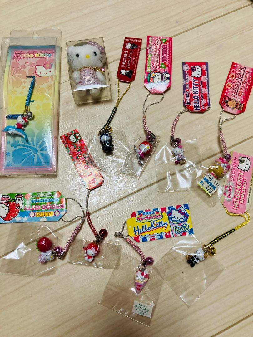 キティ　根付け　ご当地　まとめ　59個　グアム　いちご　レア　新宿　表参道