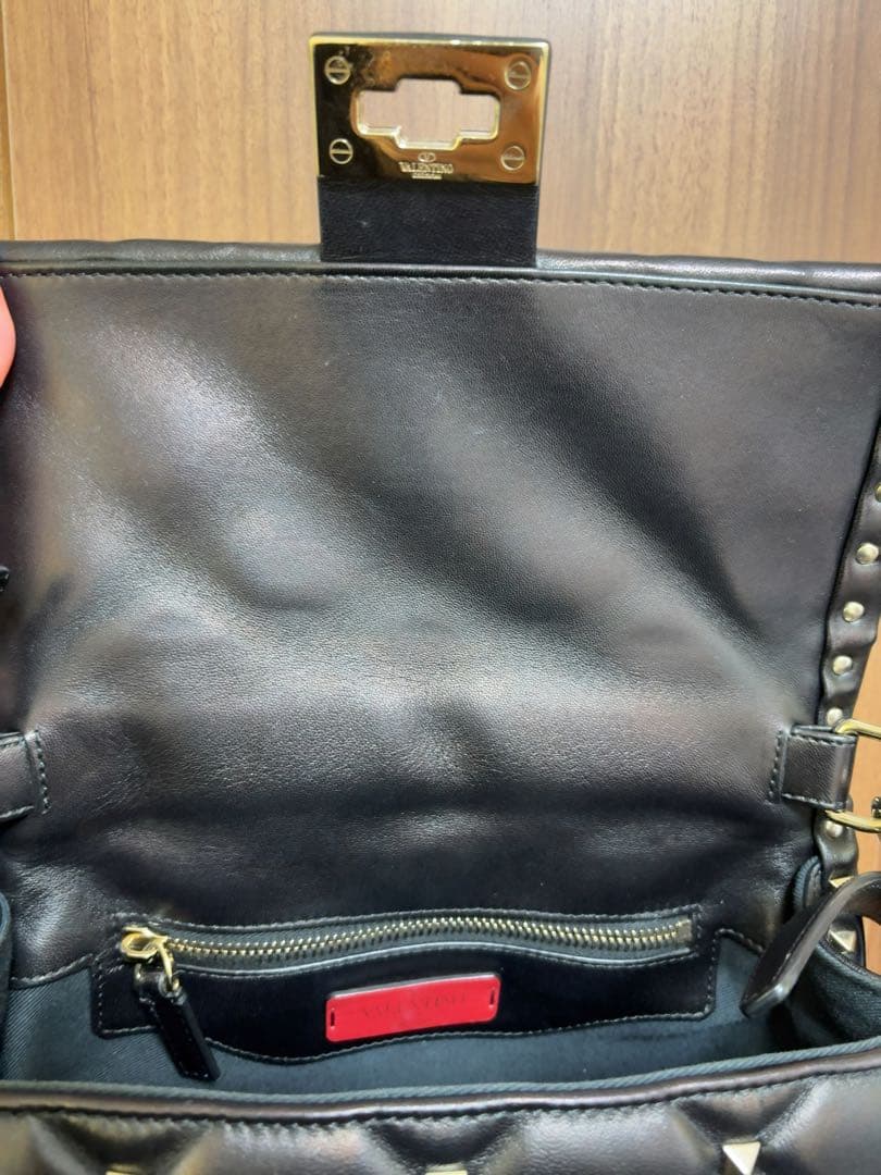 ¥82,000→¥69,500バレンティノ キャンディースタッズレザーバッグ