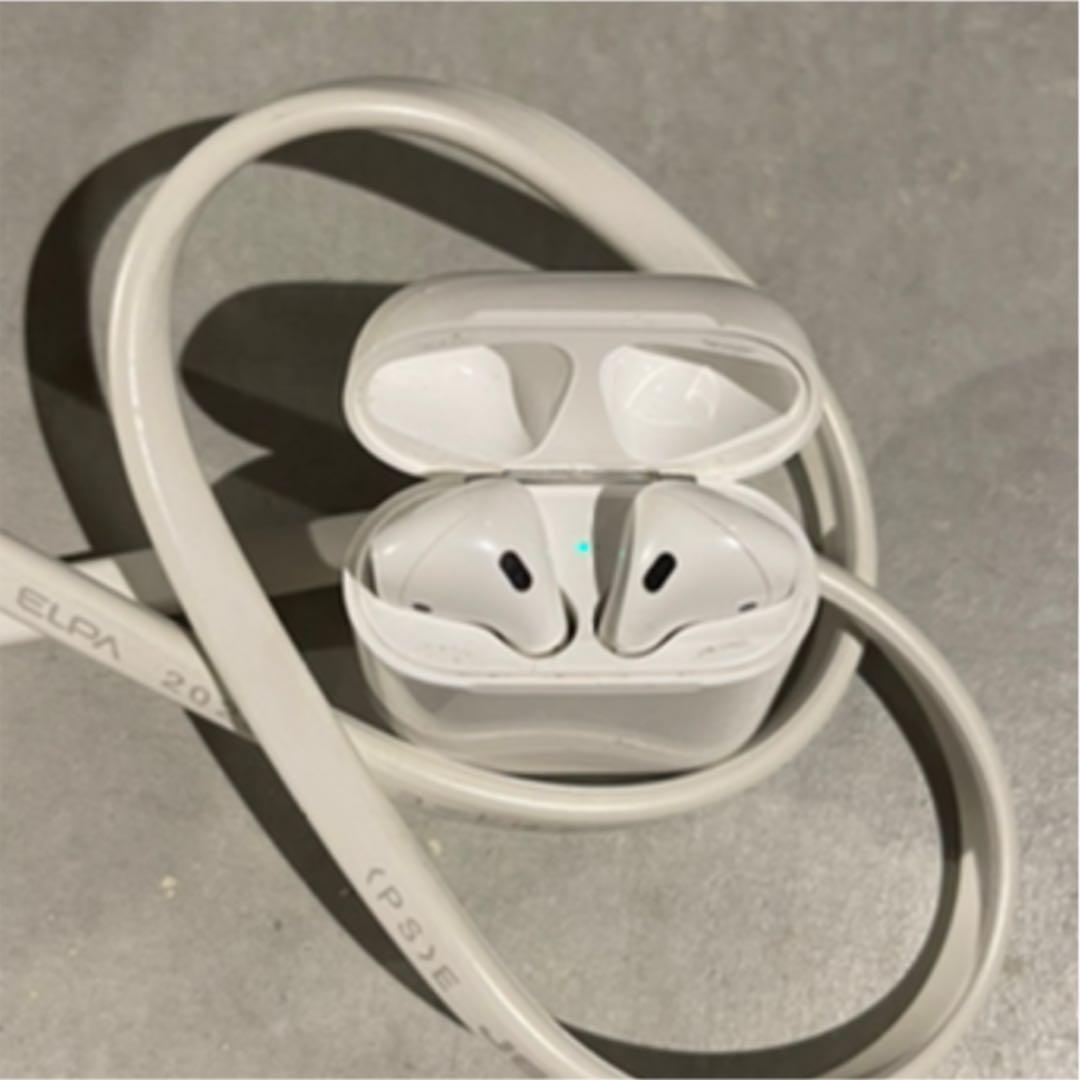 AirPods 第二世代　両耳　充電ケース付き