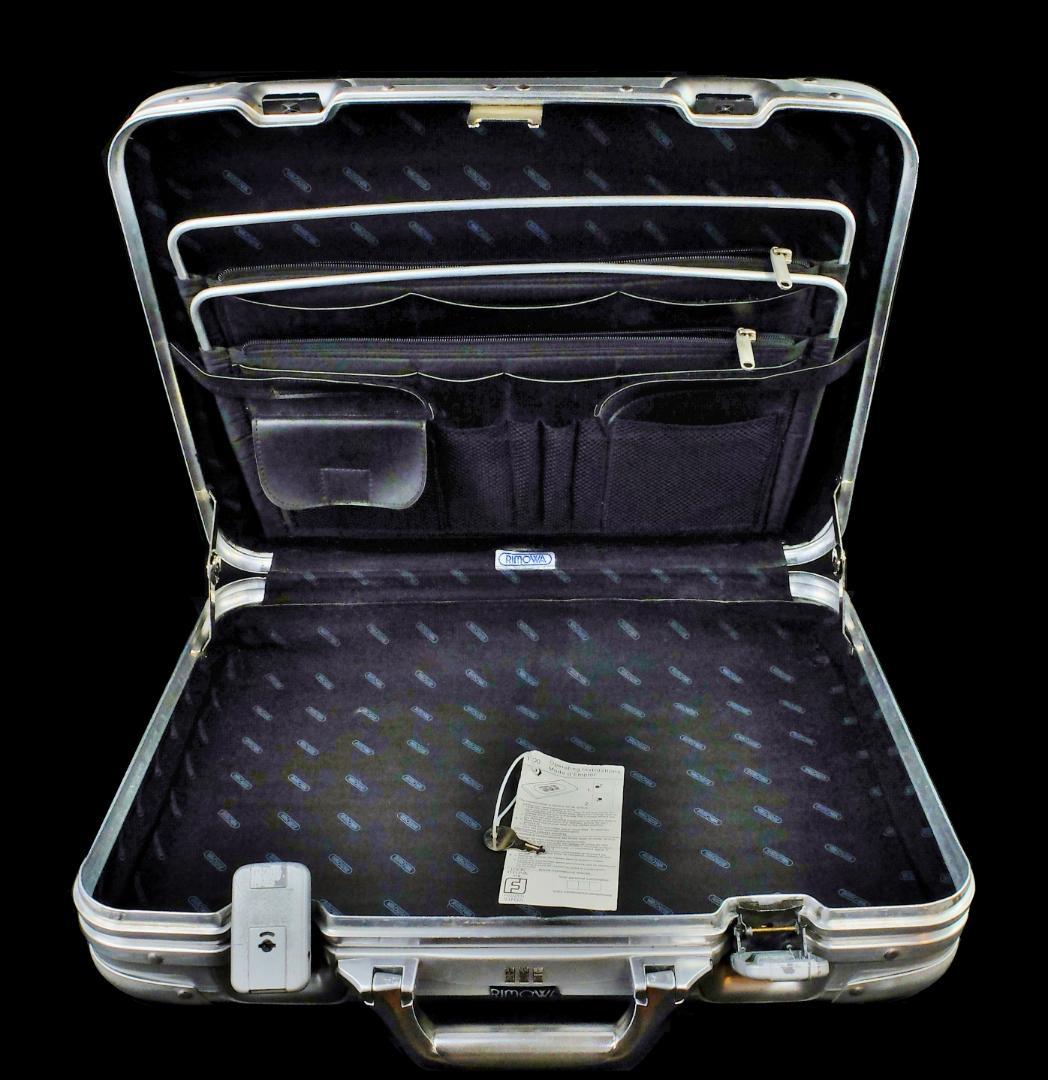 リモワ 旧盤『トパーズ』ボーディングケース （23L）青ロゴ