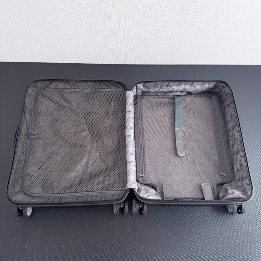 リモワ サルサ 47L 4輪 TSAロック キャビンプラス マットブラック