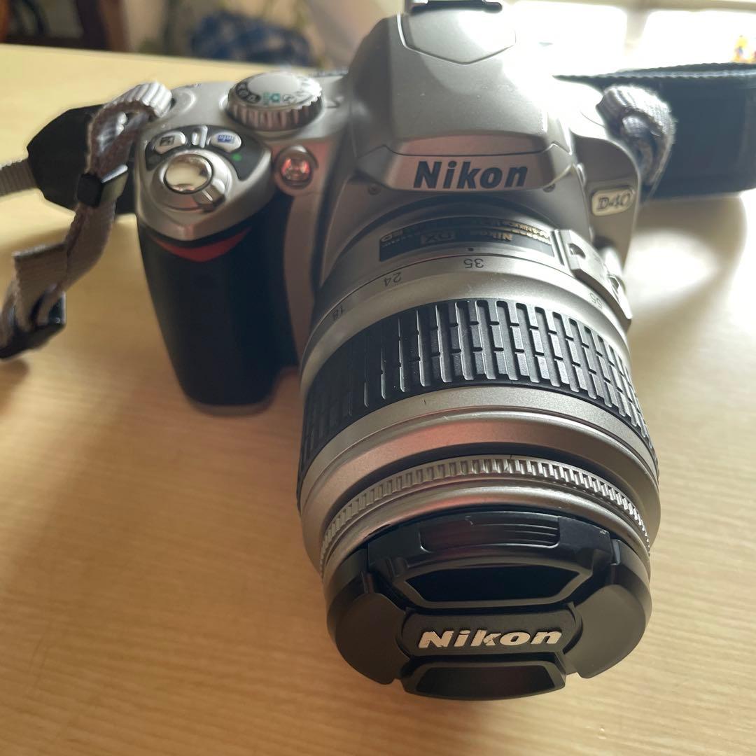 【最終値下！】Nikon D40 ダブルズームレンズ　シルバー