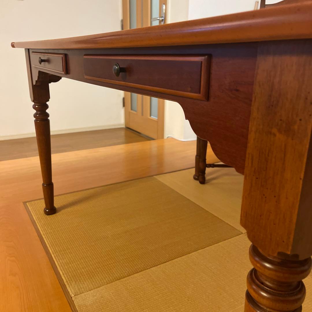 リンホーリン ダイニングテーブル