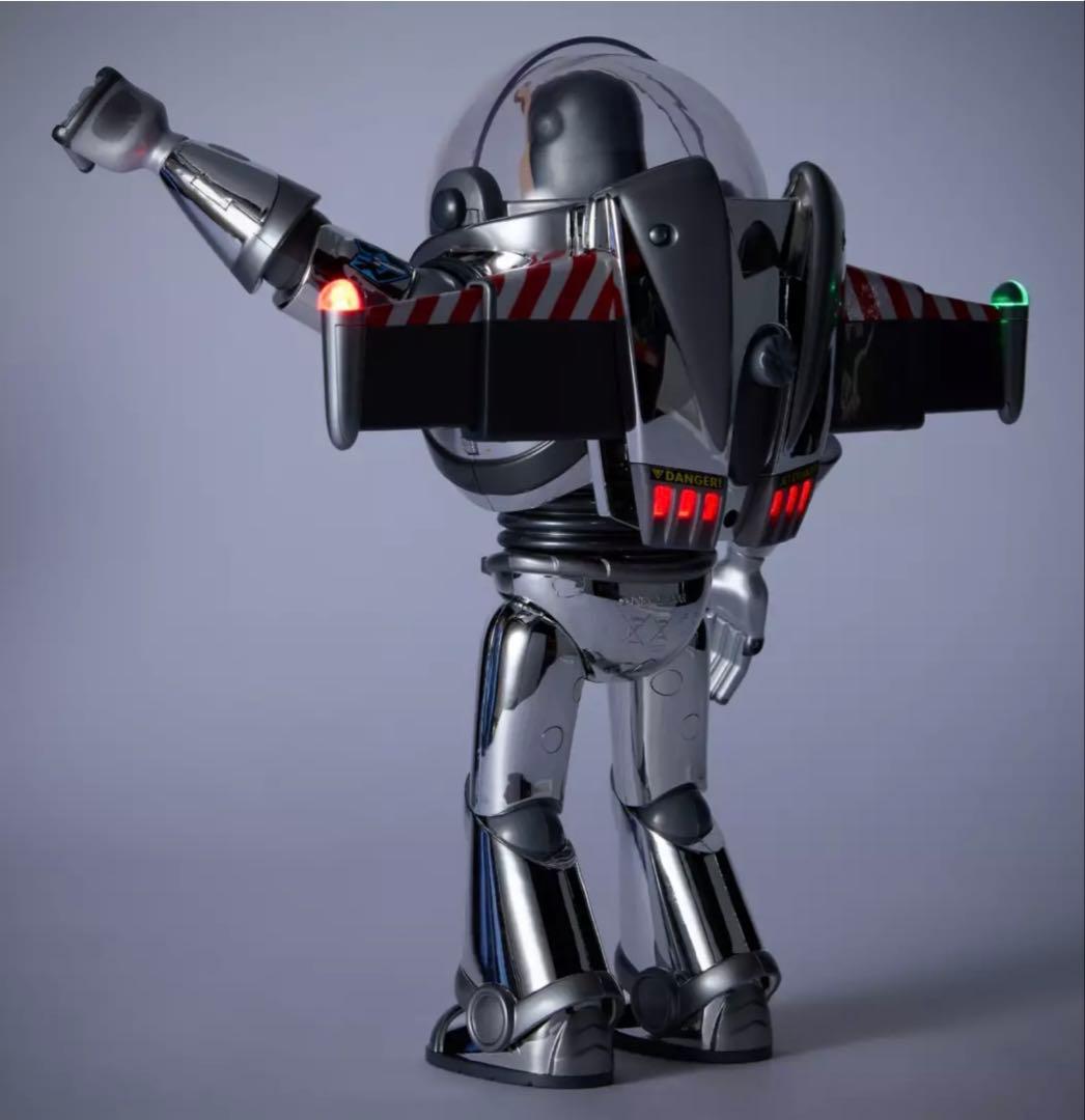 トイストーリー 30周年 バズ・ライトイヤー トーキングアクションフィギュア