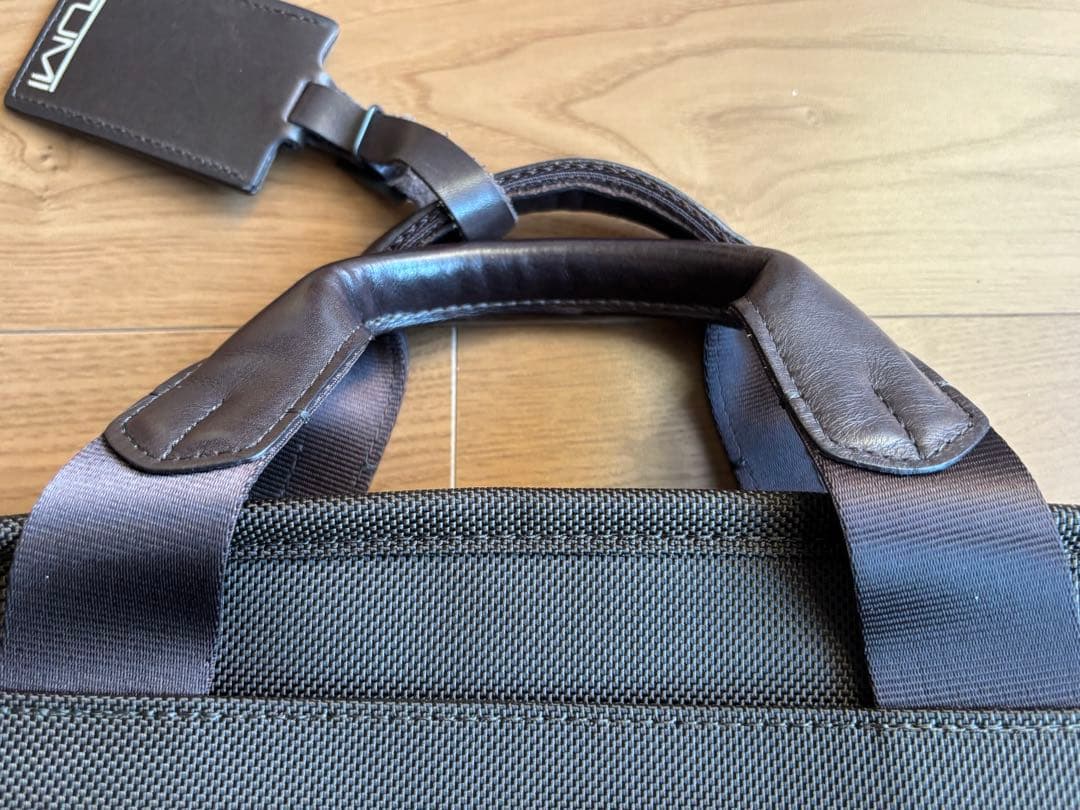 未使用品訳ありTUMI トゥミ　ビジネスバッグ ブラウン　2Way