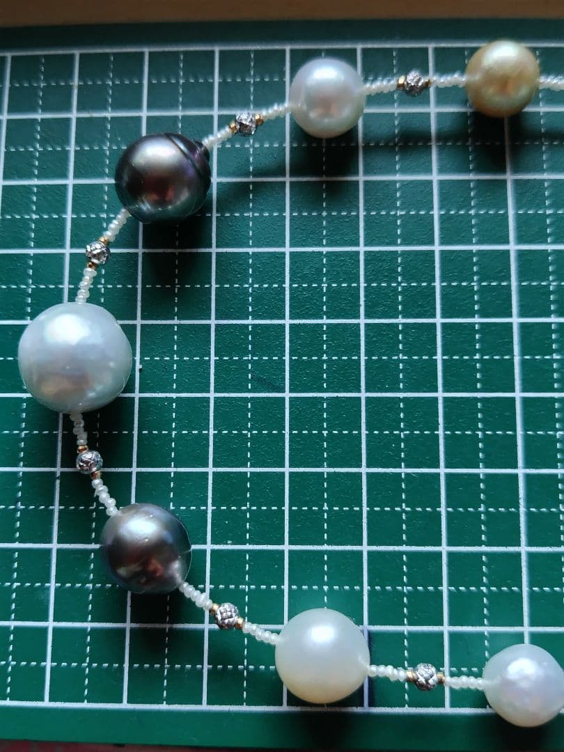 白蝶、黒蝶真珠、アコヤ砂芥子パール オメガ風ネックレス