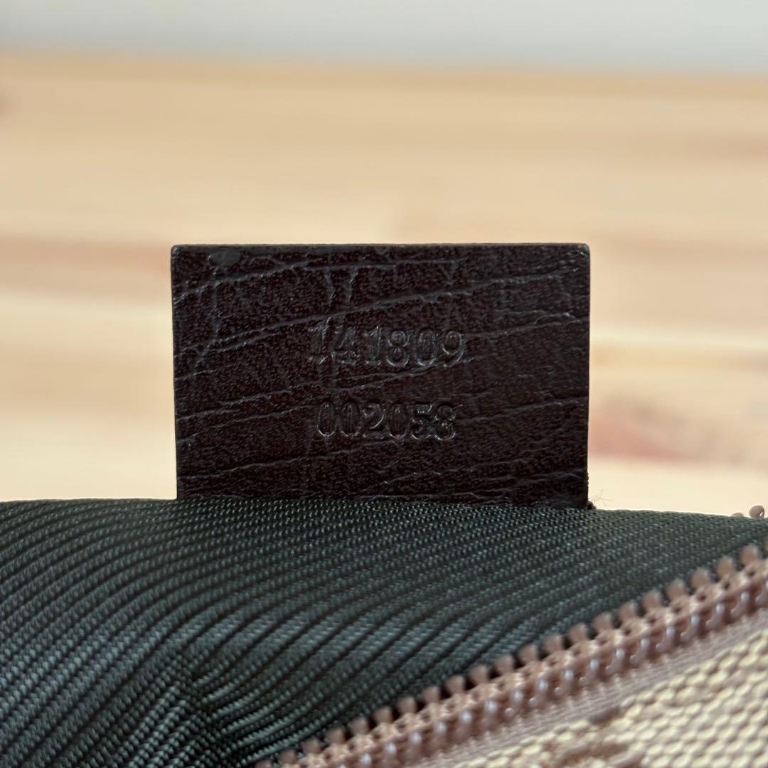 美品　GUCCI グッチ　シェリーライン　GG柄　アクセサリーポーチ　バッグ